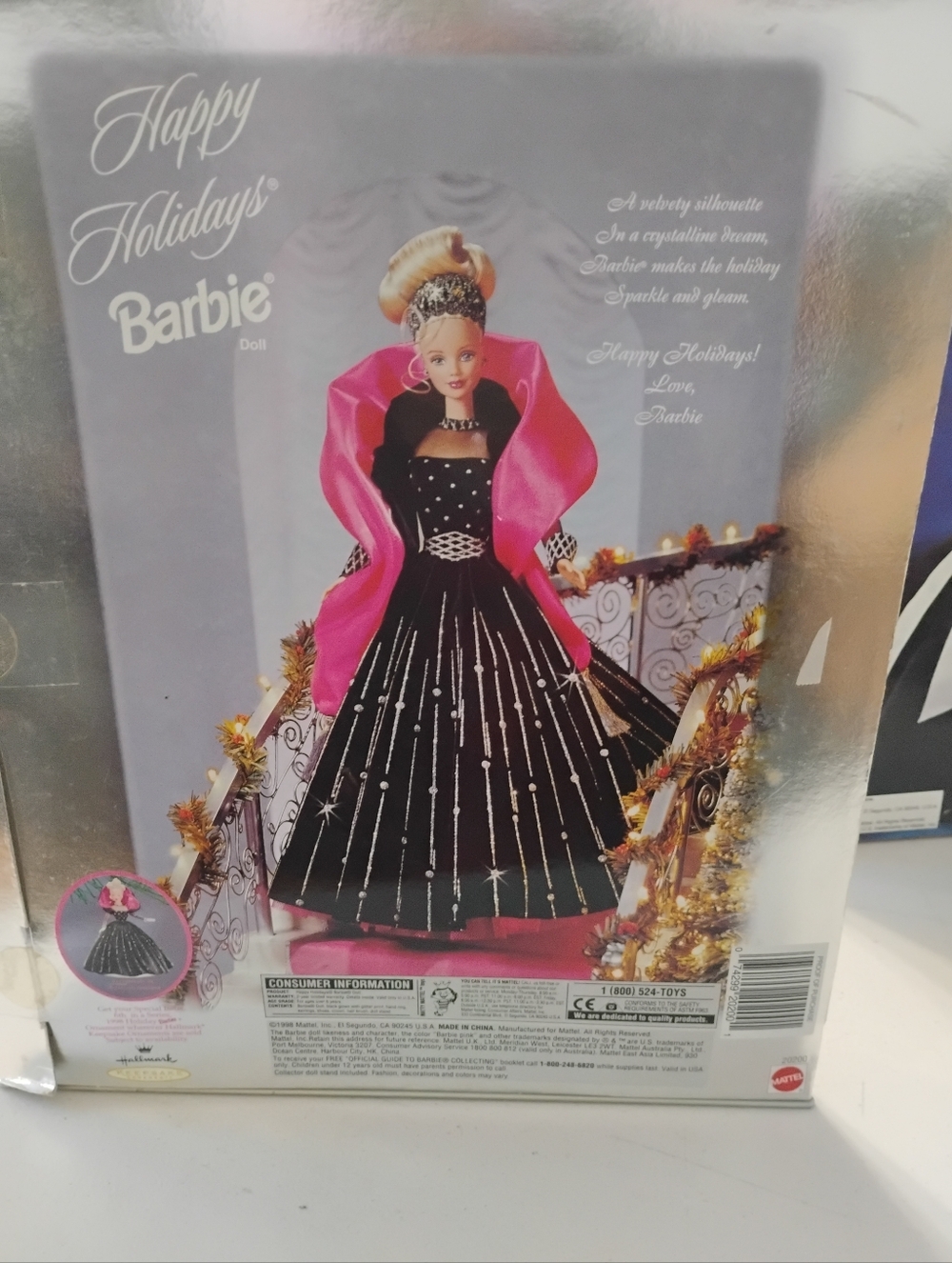 Barbie Collectors Doll - Picture 10 of 12